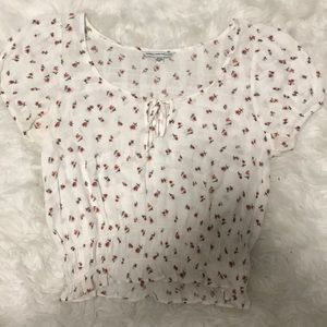 American Eagle Floral short sleeve print top